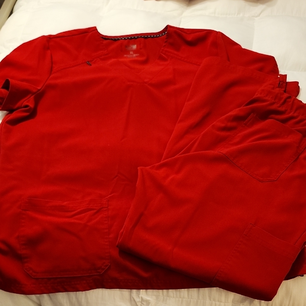 Koi Red Scrub Set